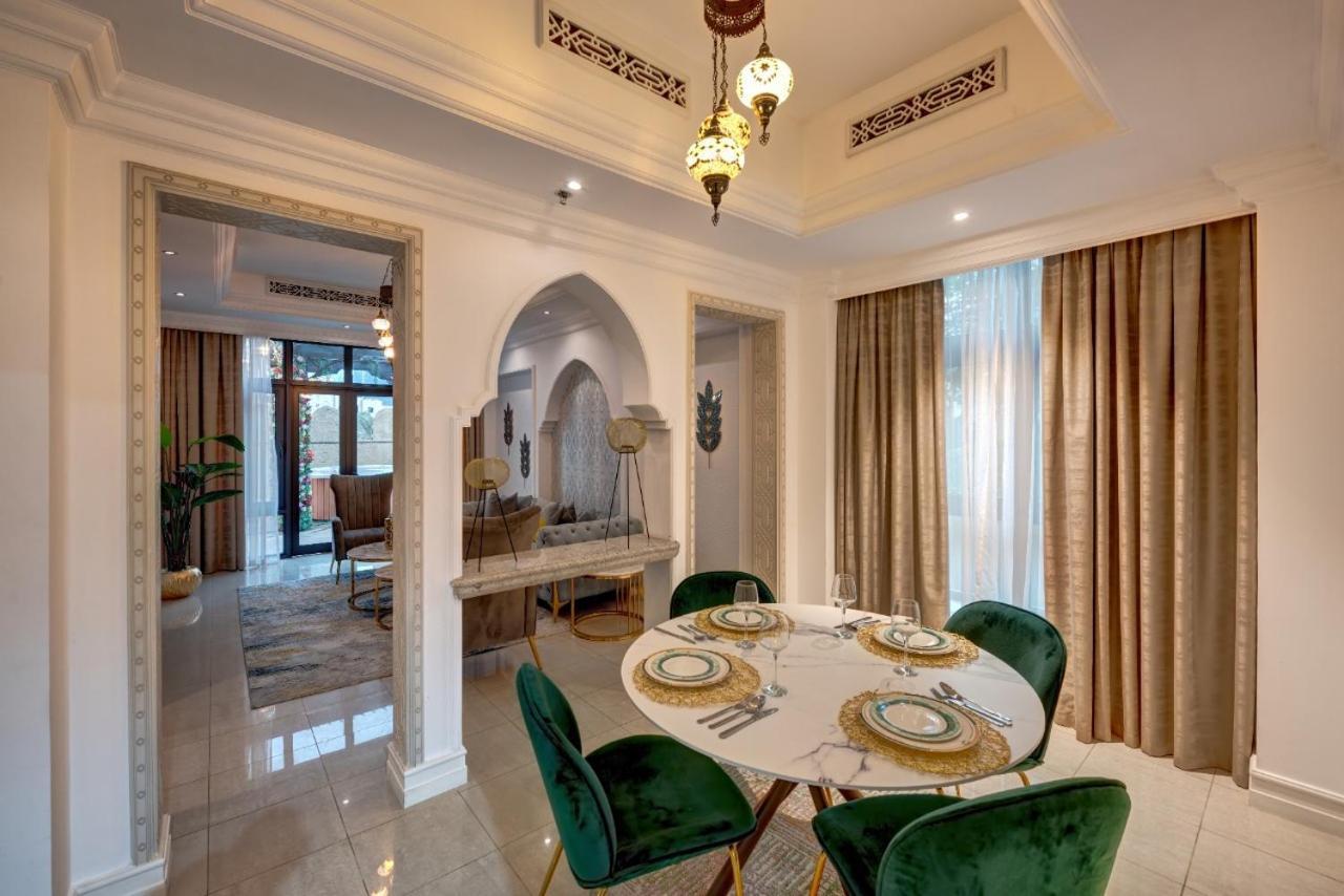دبي Durrani Homes - Persian Luxury At Souk Al Bahar With Private Jaccuzi المظهر الخارجي الصورة